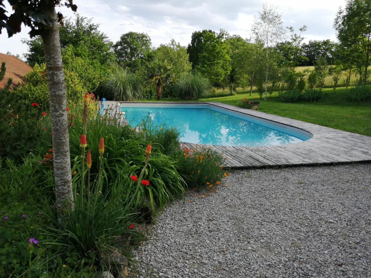Le Mas de Carrié Bed and Breakfast Parisot  Esterno foto